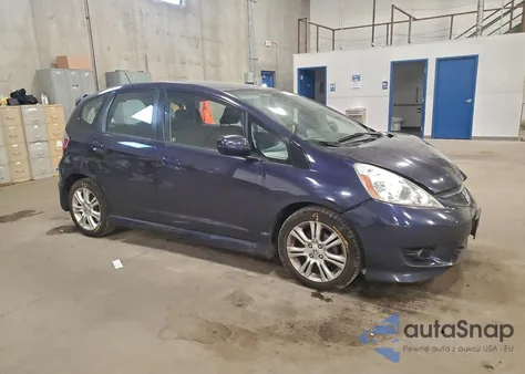 2010 Honda Fit Sport из США, поврежденный, VIN JHMGE8H49AC013009